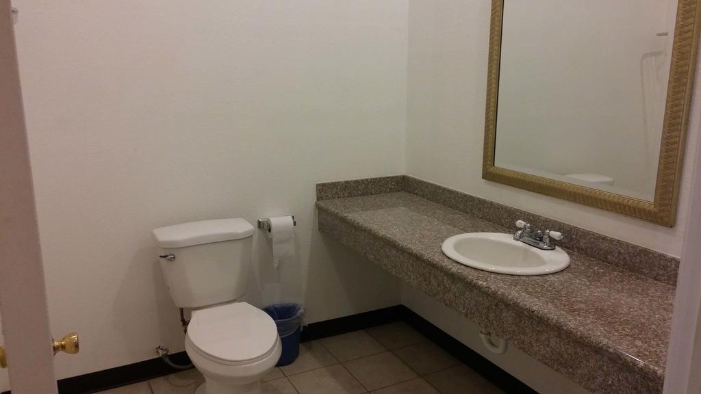 Country Regency Inn & Suites Manvel Kamer foto